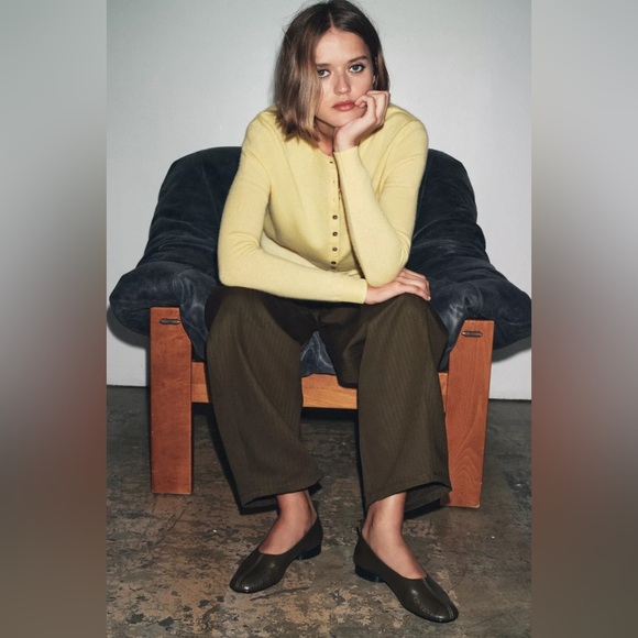 Olive LOW HEELED LEATHER BALLET FLATS - Picture 1 of 7
